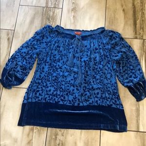 Beautiful blue blouse!